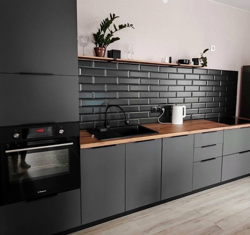 Кухня на заказ без верхних модулей